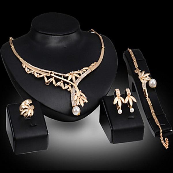  The explosion of gold necklace earrings bracelets rings set high-end banquet  